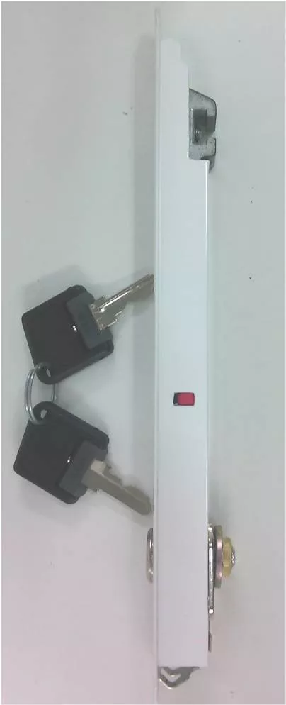 Cierre con cerradura para ventana corredera con llave blanco